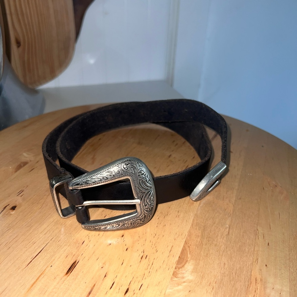 Urban Outfitters 100% Cow Leather Black and Silver belt